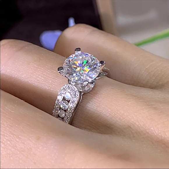 Luxury 925 Silver Beautiful Round Diamond Ring New - Picture 4 of 6